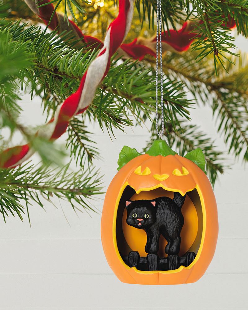 Hallmark Happy Halloween! Ornament | The Paper Store