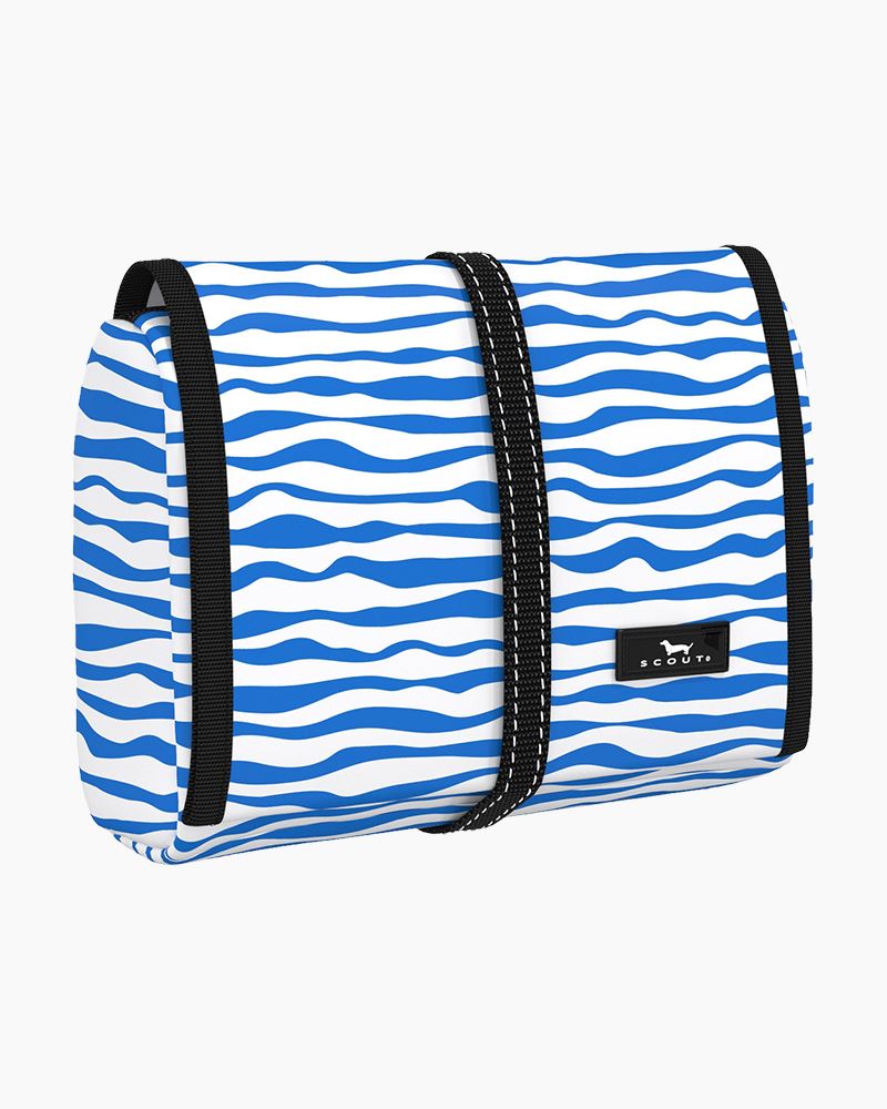 SCOUT Beauty Burrito Hanging Toiletry Bag in Vitamin Sea